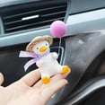 thumbnail image 4 of Bonito colgante de pato oscilante para coche, adorno colgante de pato oscilante para coche, divertido pato volador para espejos retrovisores interiores de coche, accesorios de decoración para coche Xemadio WMZL-2194-3, 4 of 6
