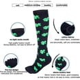 thumbnail image 3 of Chaussettes Hautes Motif Trèfle (Chaussettes à Orteils), 3 of 3