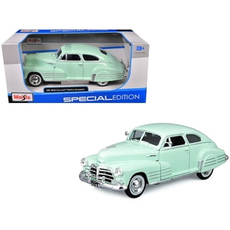 Maisto 1:18 Special Edition 1955 Volkswagen Kafer Beetle Cream