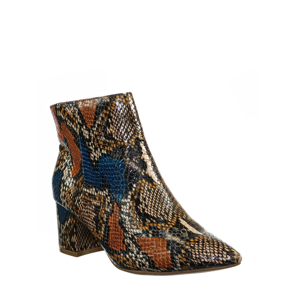 pointed toe block heel boots