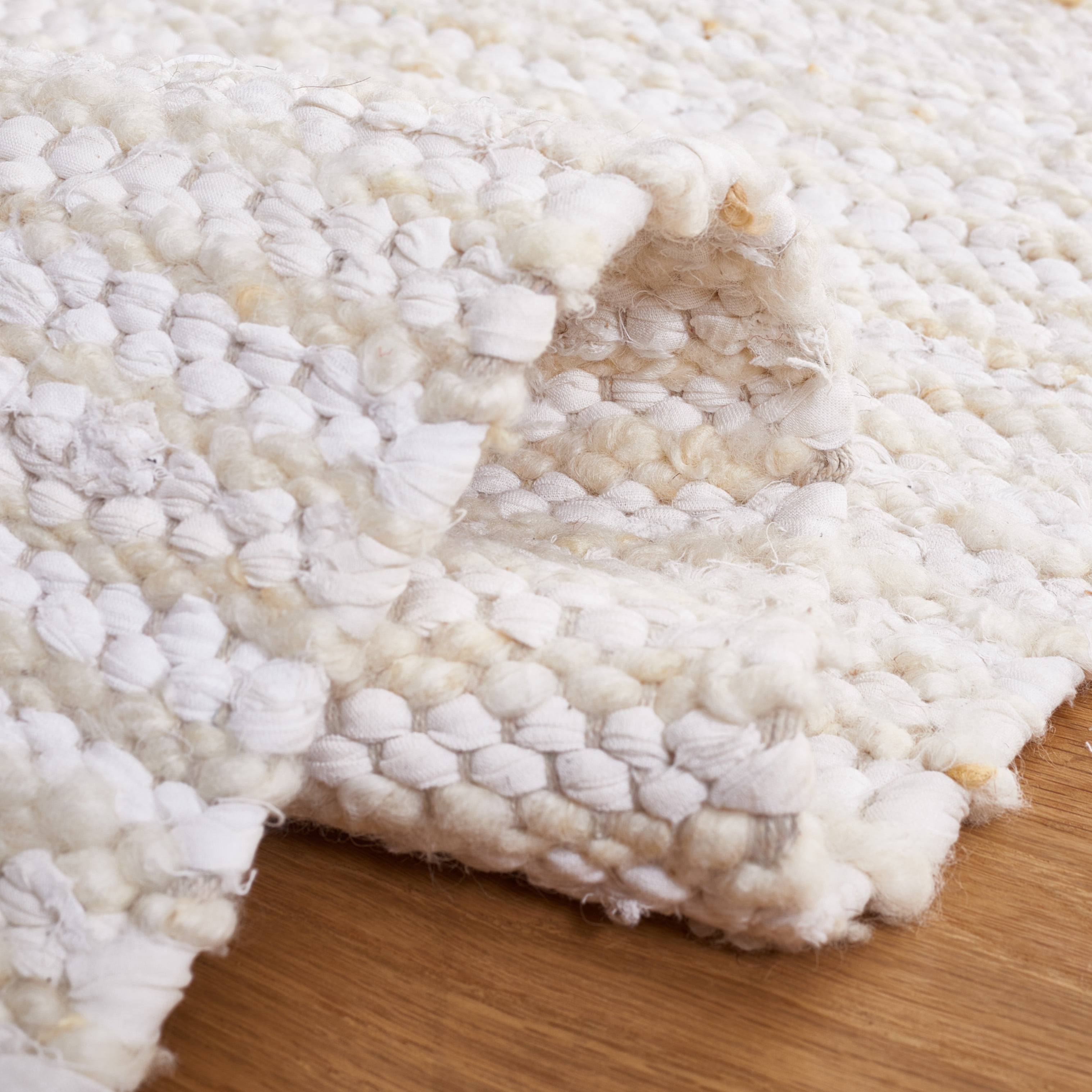 SAFAVIEH Natura Stephen Distressed Area Rug, Ivory/Beige, 8' x 10'