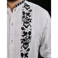 thumbnail image 2 of Guayabera Yucateca Blanca De Lino Modelo Colibrí Manga Larga, 2 of 8