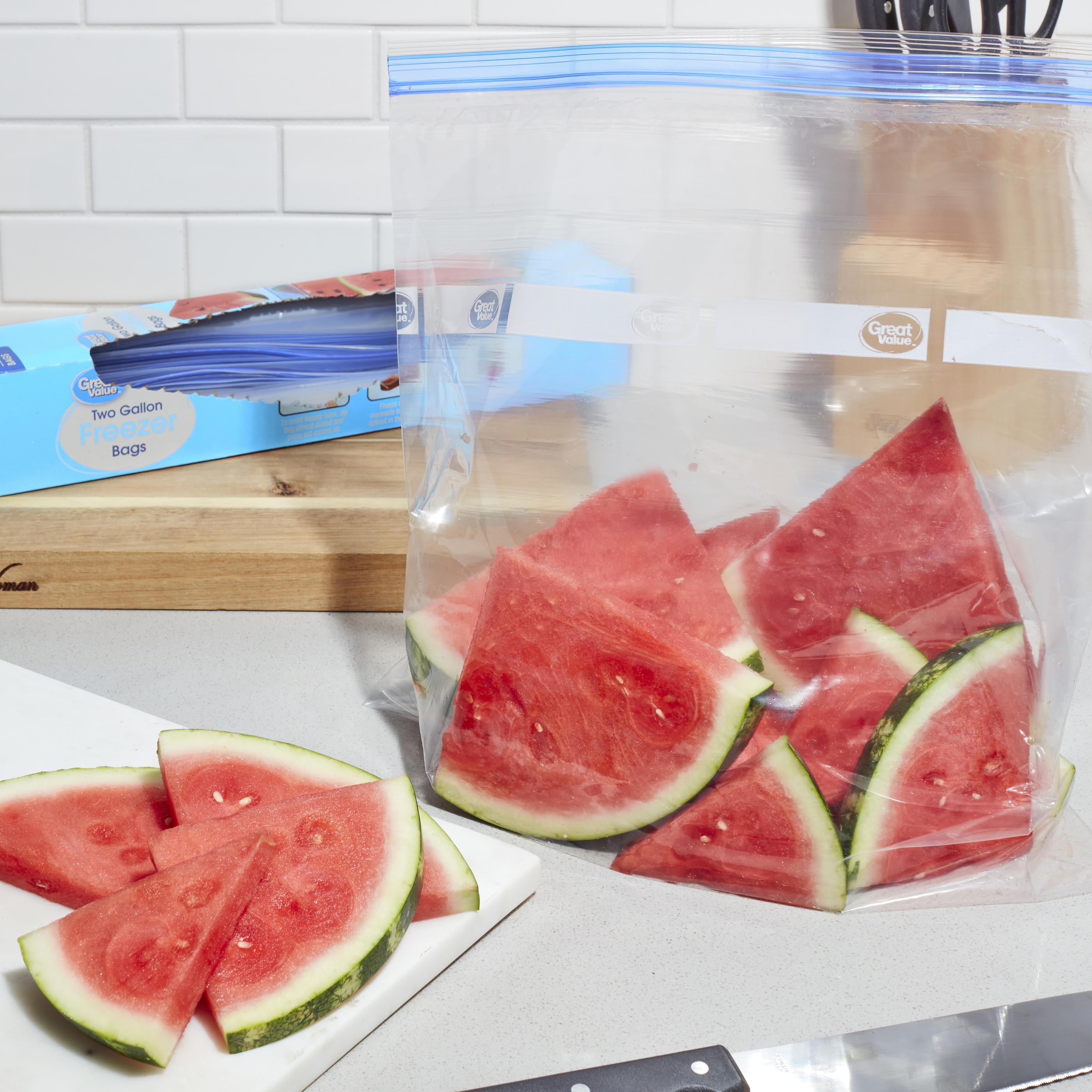 Great Value Double Zipper 2 Gallon Freezer Bags, 40 Count photo 4