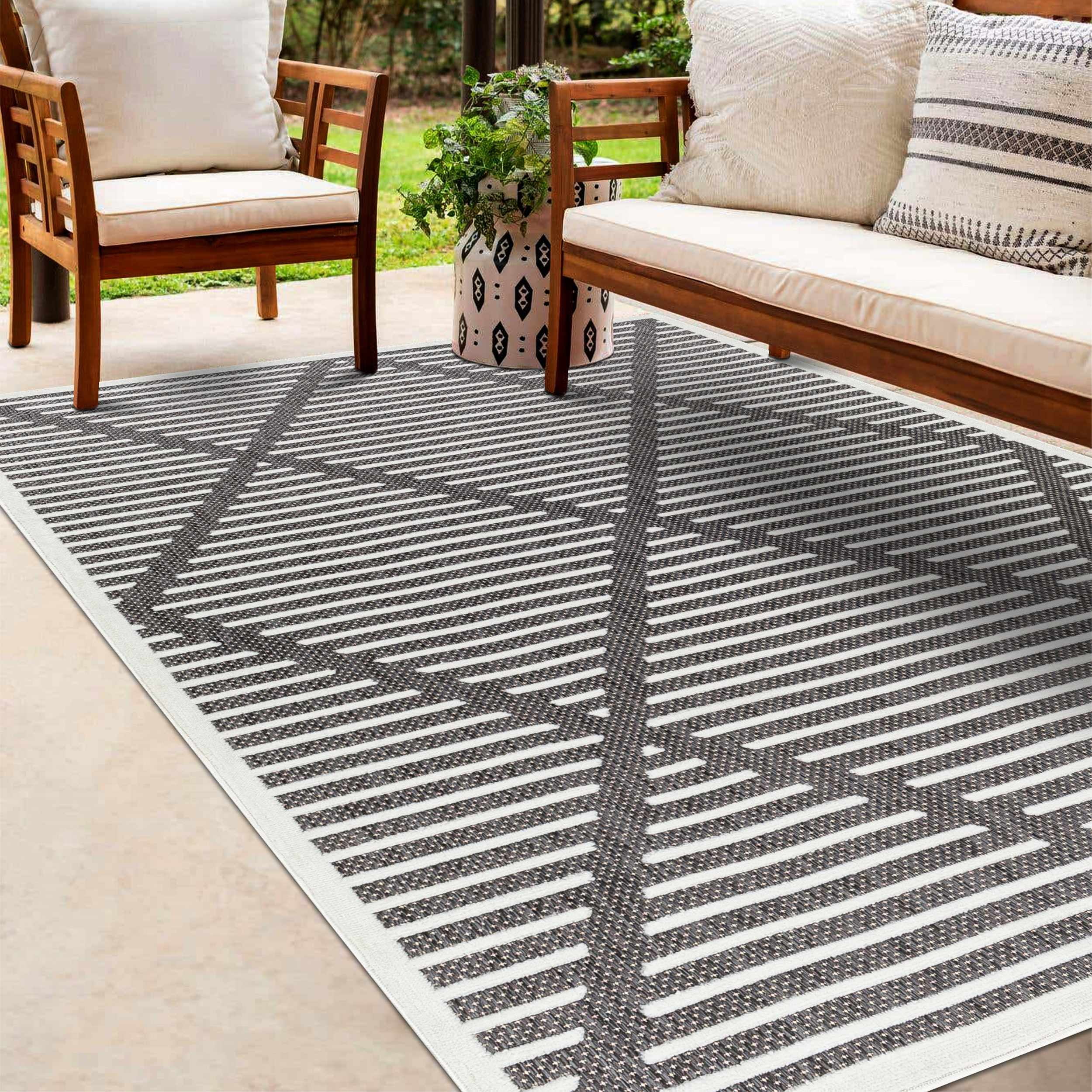 BoutiqueRugs Anah Geometric Indoor Outdoor Rug - Boho High Low Textured Area Rug - Performance Carpet for Porch, Living Room - High Traffic - Black and White - 7'10" x 10' (8x10)