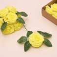 thumbnail image 3 of Flores de rosas artificiales Rosas de espuma artificial Decoración de rosas falsas de apariencia real para el hogar, centros de mesa de ramos de boda de bricolaje amarillo Jormftte CDWJ437-5, 3 of 6