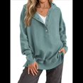 thumbnail image 2 of Sudadera con Capucha de Larga Extragrande para Mujer, Cuello en V, Botones y Abertura Lateral, Estilo Informal. Verde Pavo Real S, 2 of 9