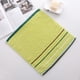thumbnail image 5 of Toallas de mano de microfibra de terciopelo | Altamente absorbentes y de secado rápido | Toalla multiusos para hotel y baño | Suaves y sin pelusa | 35 x 35 cm | 1 paquete, 5 of 6