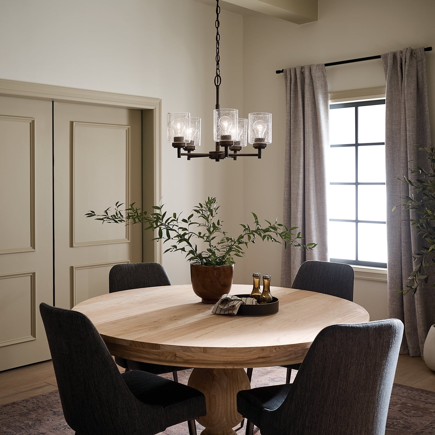 Kichler Winslow 5 Light Olde Bronze Contemporary Chandelier with Clear Seeded Glass