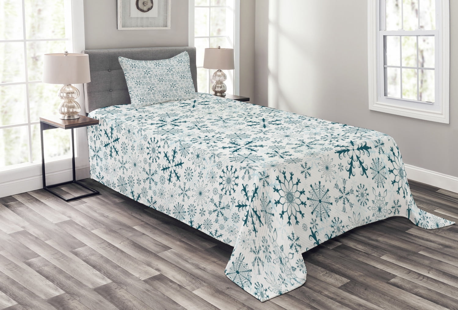 Winter Bedspread Set, Merry Xmas Theme Delicate Snowflakes Cold