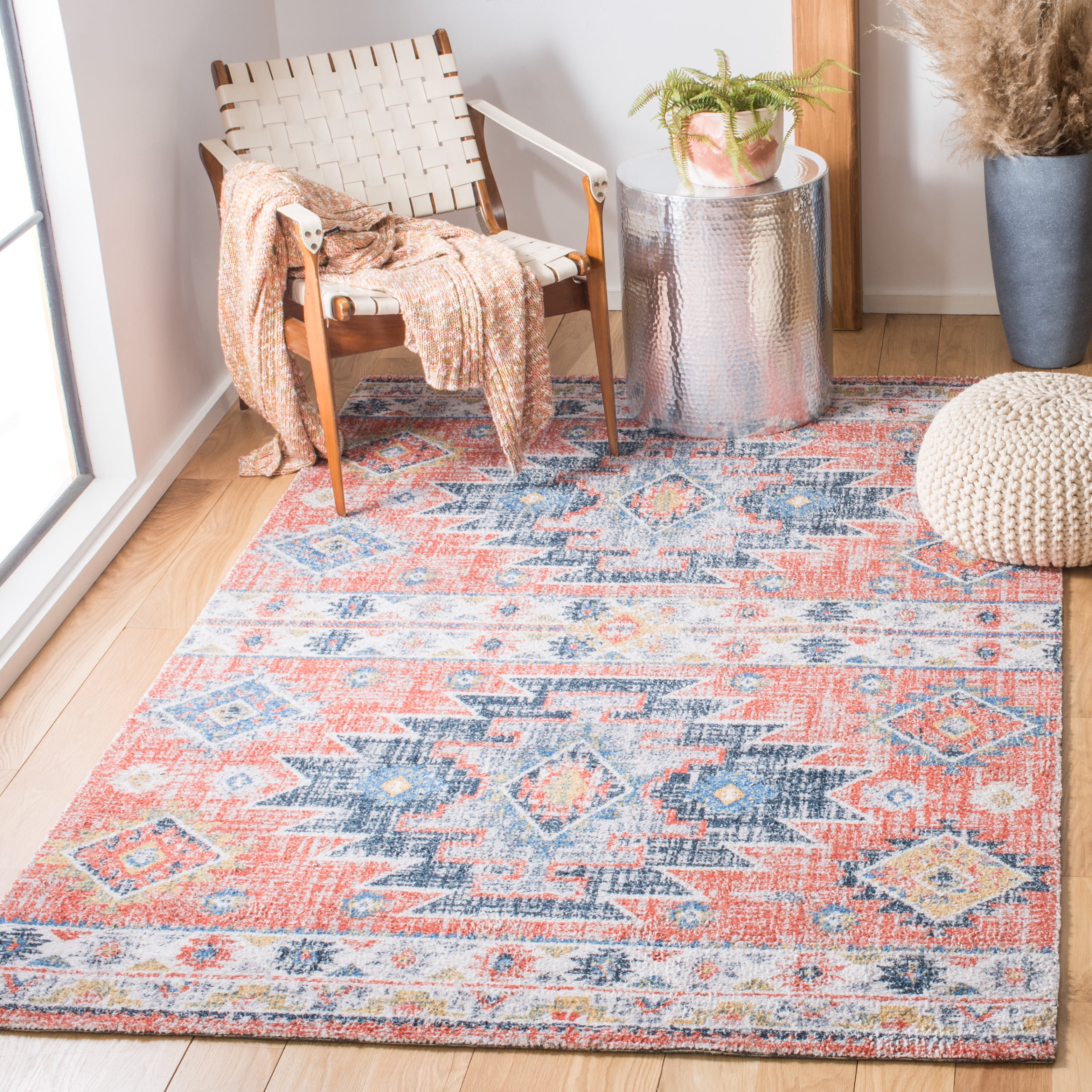 SAFAVIEH Classic Vintage Chanelle Medallion Area Rug, Blue/Rust, 5' x 8'