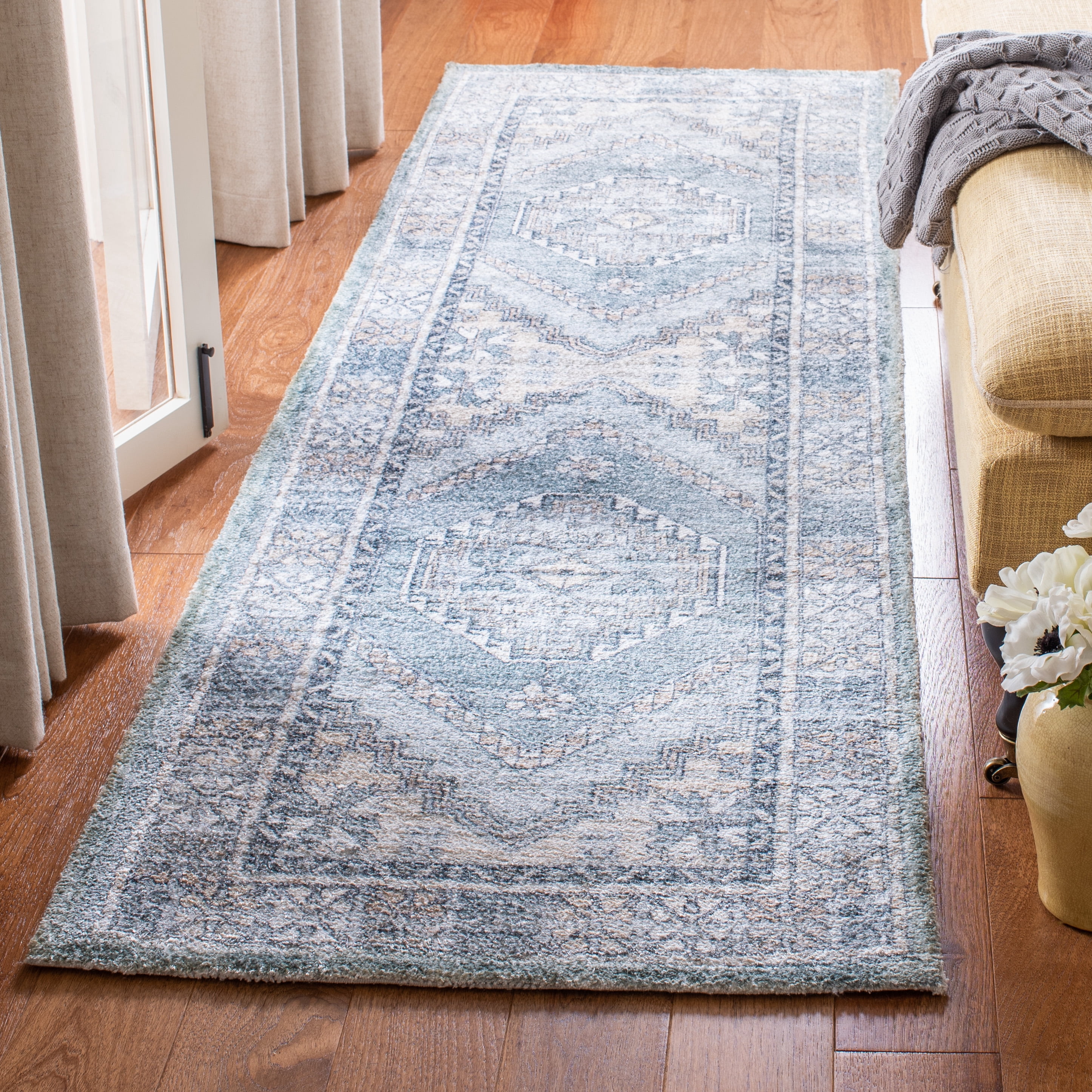 SAFAVIEH Saffron Kliment Oriental Runner Rug, Grey/Ivory, 2'3" x 8'