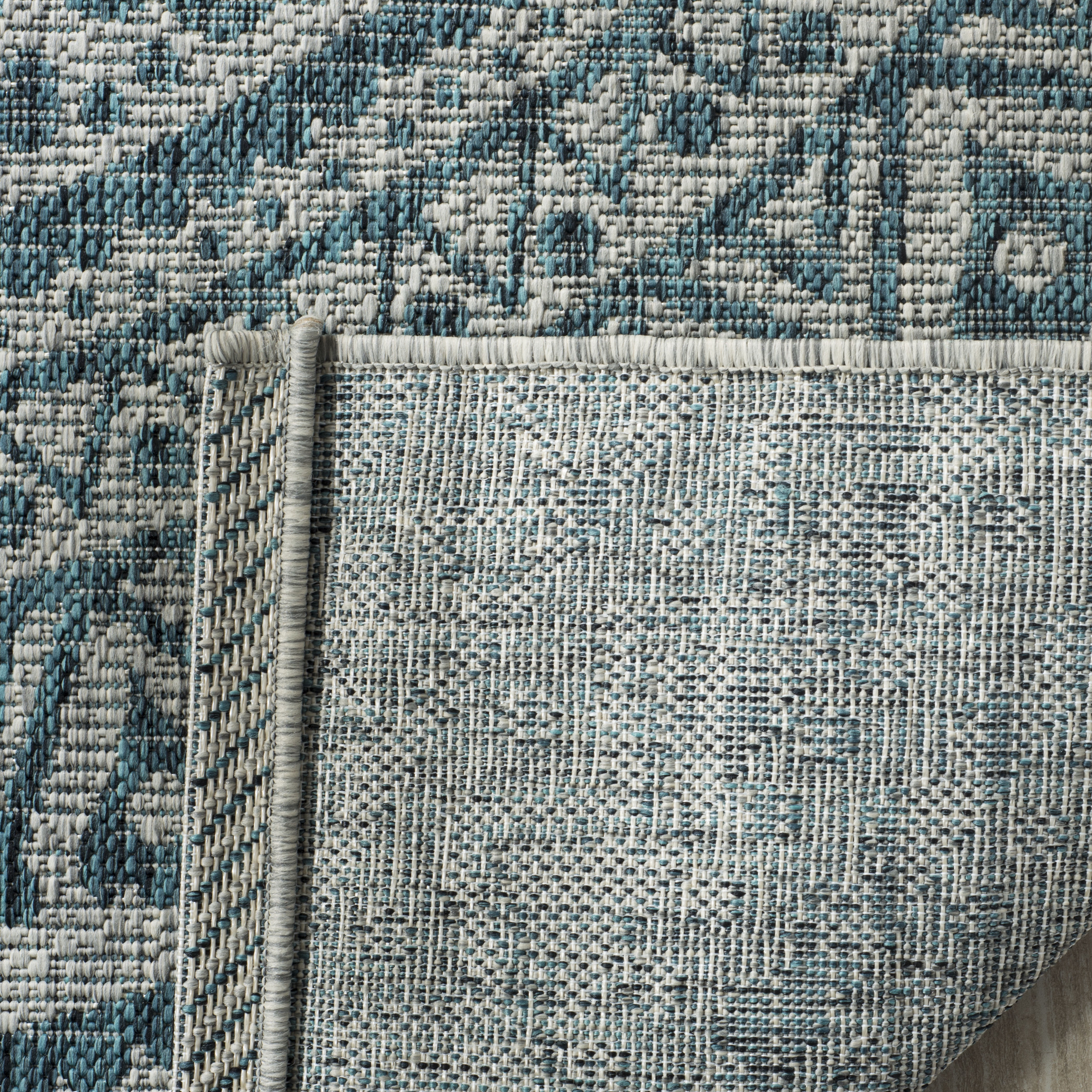 SAFAVIEH Courtyard Josiah Floral Medallion Indoor/Outdoor Runner Rug, Light Grey/Teal, 2'3" x 12'