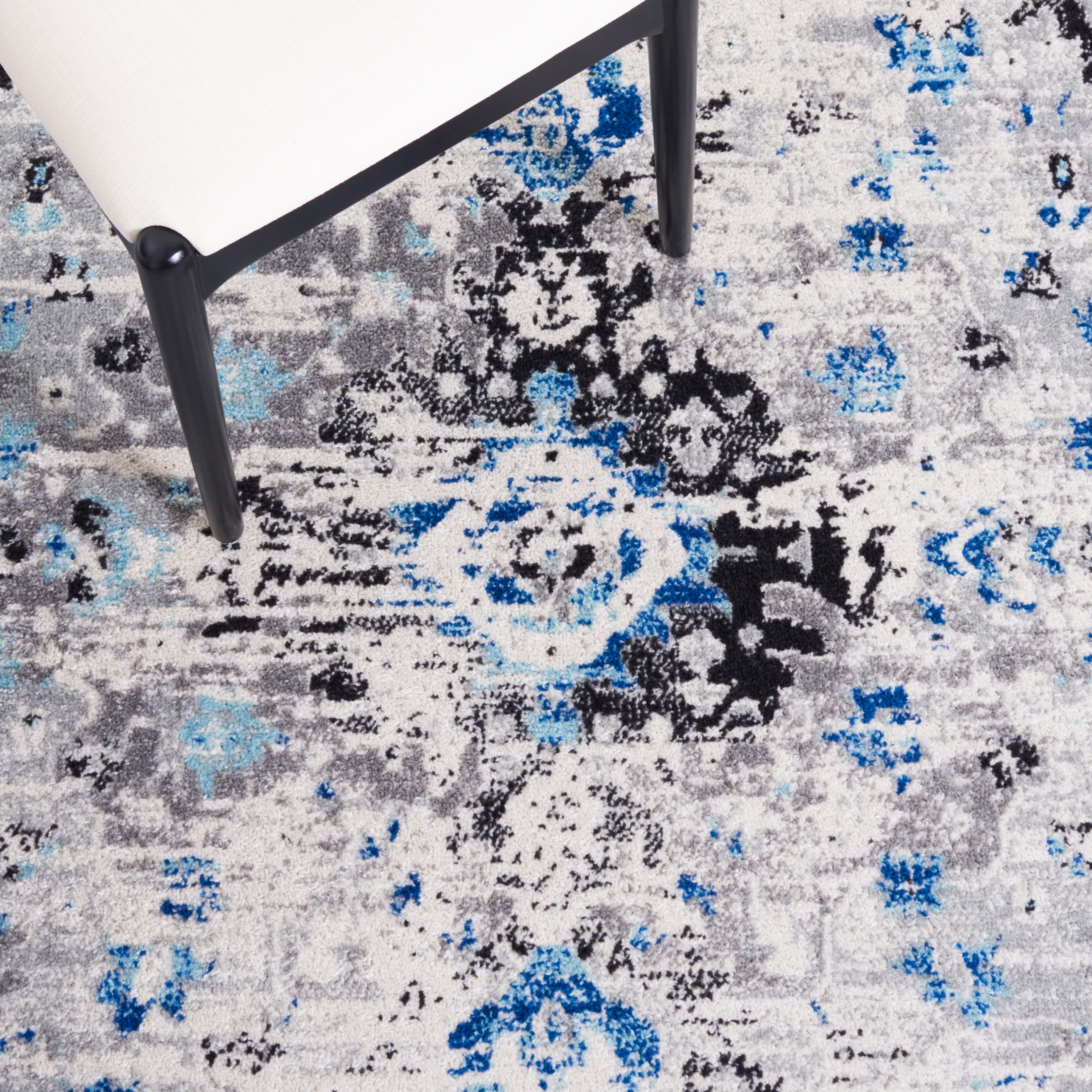 Safavieh Madison Caden Oriental Area Rug, Ivory/Blue, 8' x 10'