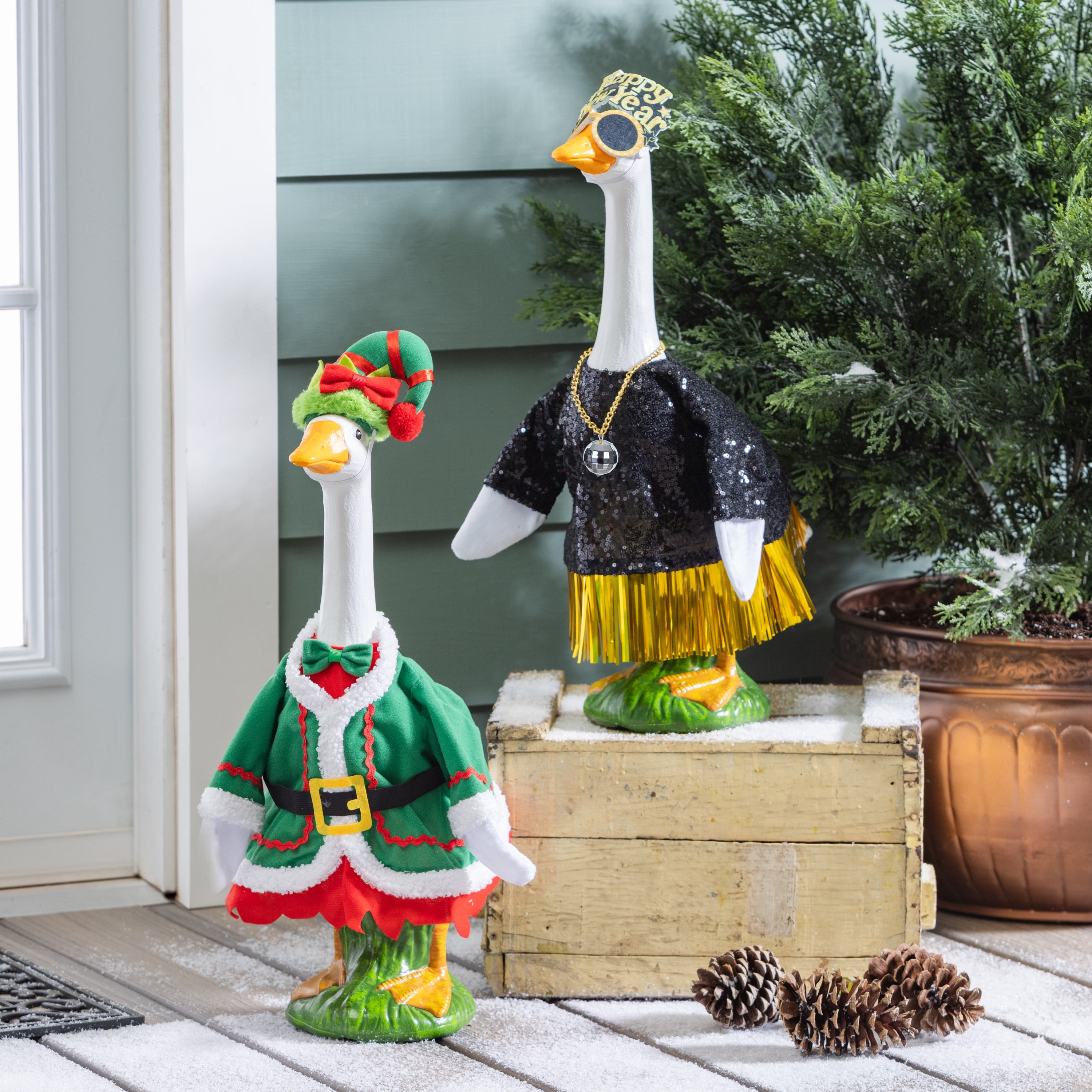 Mainstays Holiday Elf & New Year Porch Goose Outfit, Set of 2, Fits 20" Goose