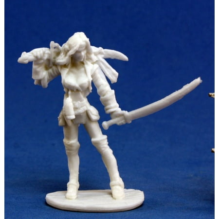 Reaper Miniatures Finaela, Female Pirate #77131 Bones Unpainted Plastic (Best Female Figure Photos)