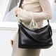 thumbnail image 3 of Minnieouse Regalos prácticos Bolso de moda con amplia aplicación y bolso bandolera con correa ajustable Bolsas de mensajero y de hombro negro, 3 of 6