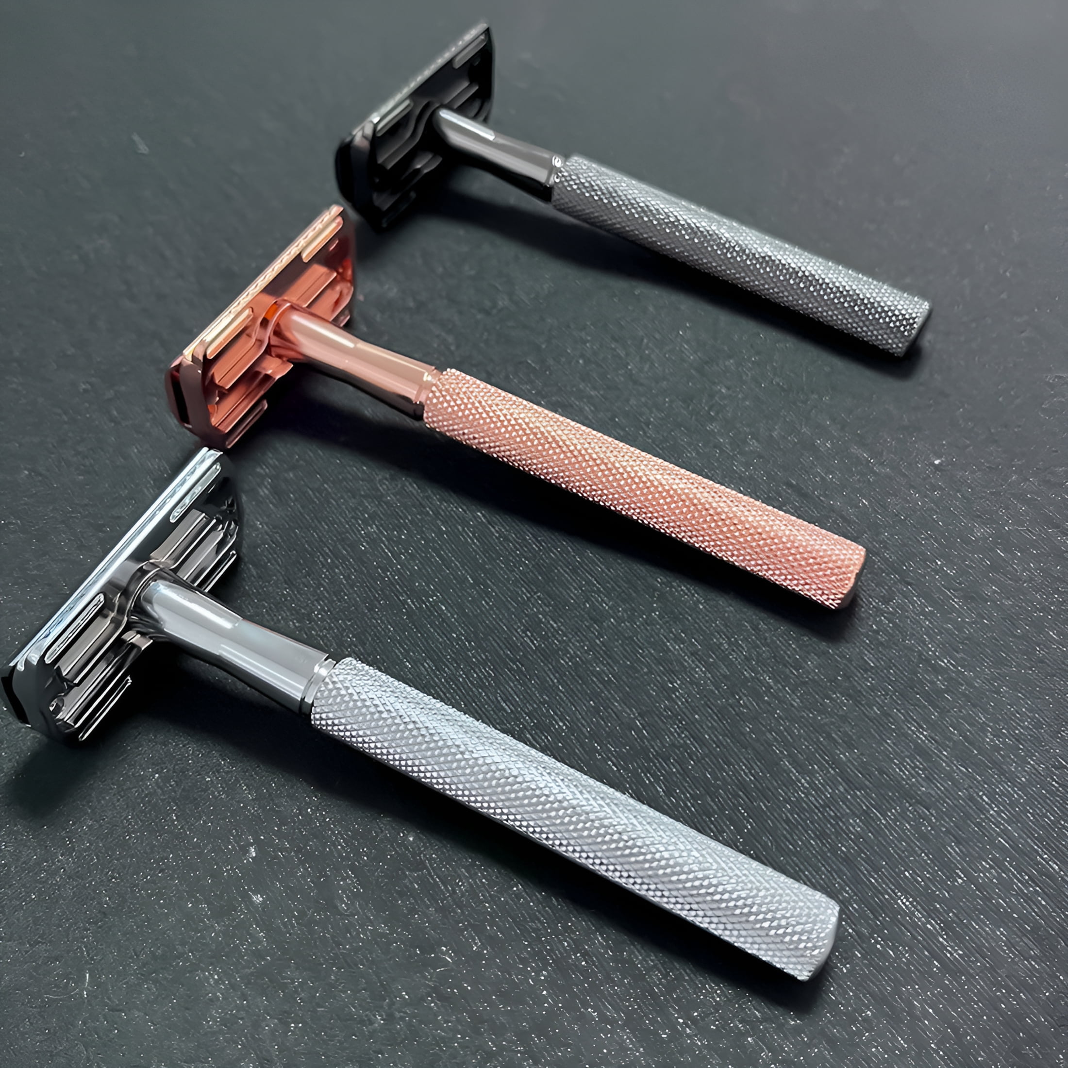 EXLEAF Safety Razor for Women with 5 Double Edge Blades – Double Edge Razor – Single Blade Razors for Women and Men – Reusable Plastic – Rose Gold