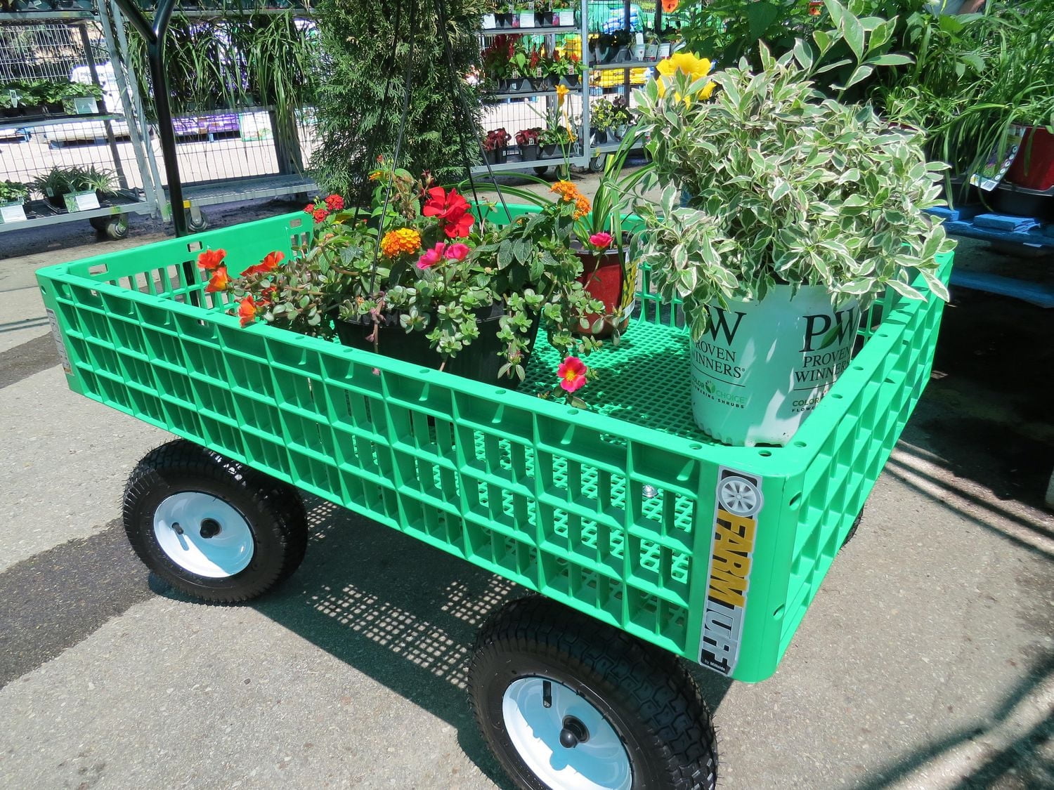 Millside Garden crate plastic 30" x 46" wagon