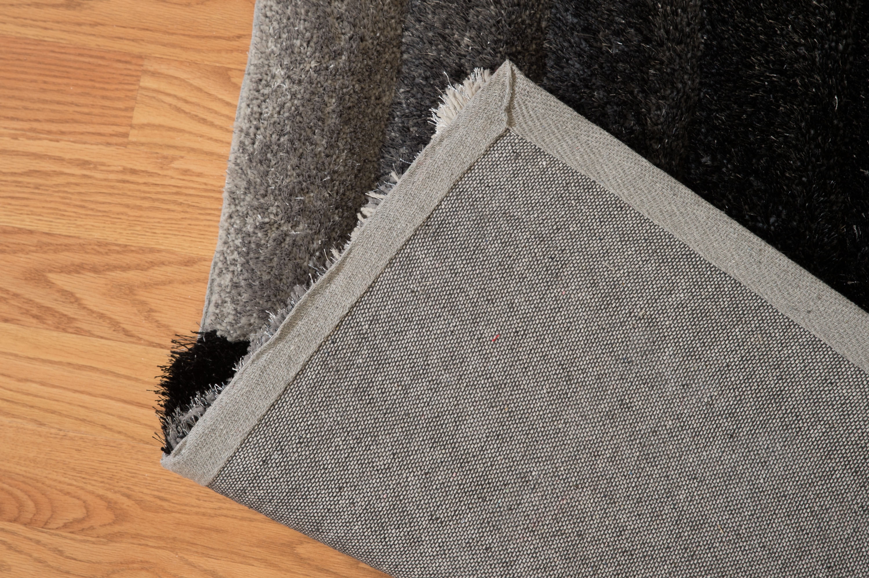 United Weavers Veria Doux Shag Geometric Accent Rug, Black, 1'10" X 3'