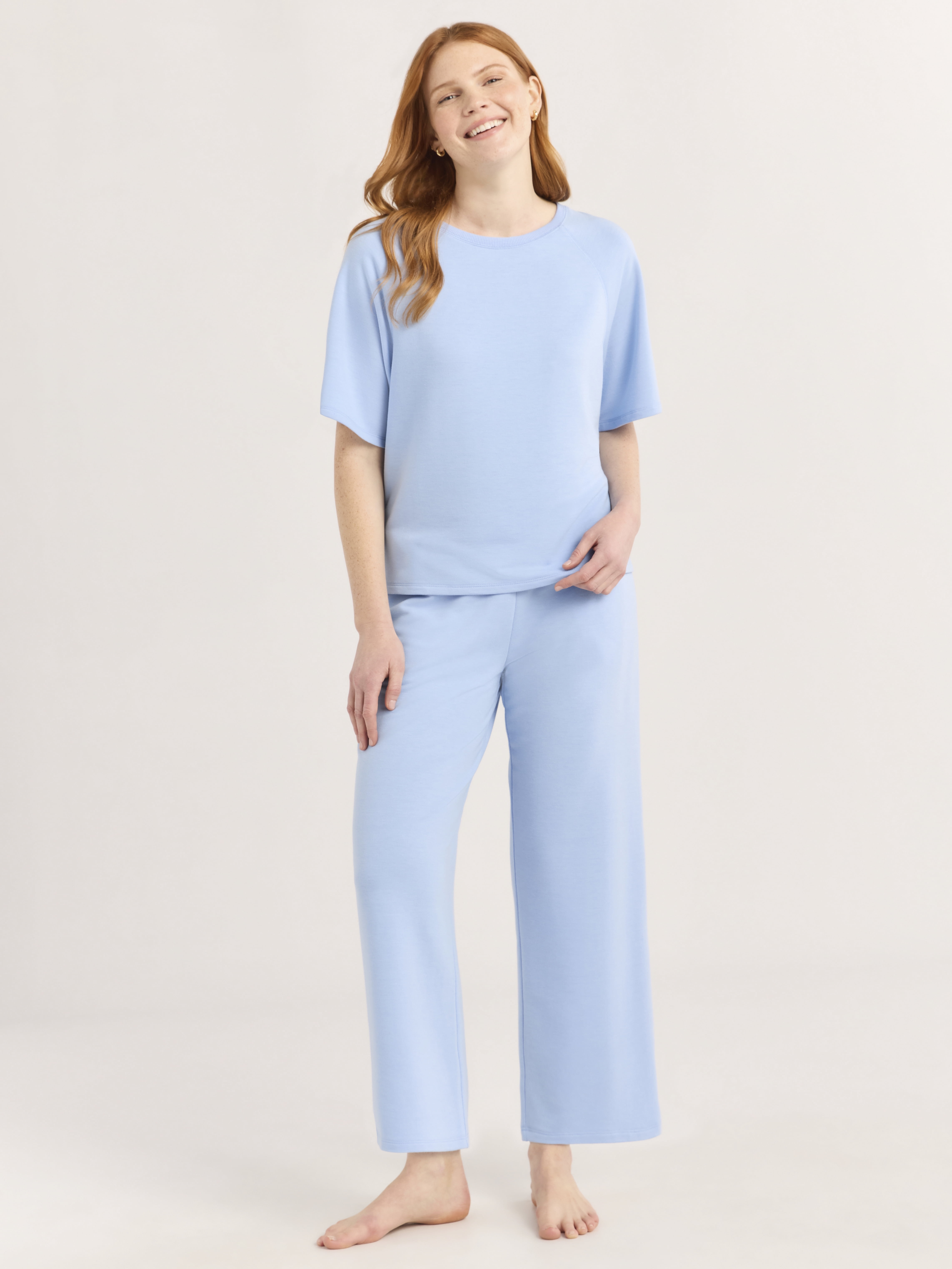 Joyspun Women's French Terry Short Sleeve Top and Capri Pants Set, 2-Piece, Sizes XS-3X