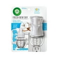 thumbnail image 1 of Air Wick Ensemble d'Huile Parfumée à Brancher, Fresh New Day, Simplement Coton, 1 Diffuseur + 1 Recharge, 1 of 5