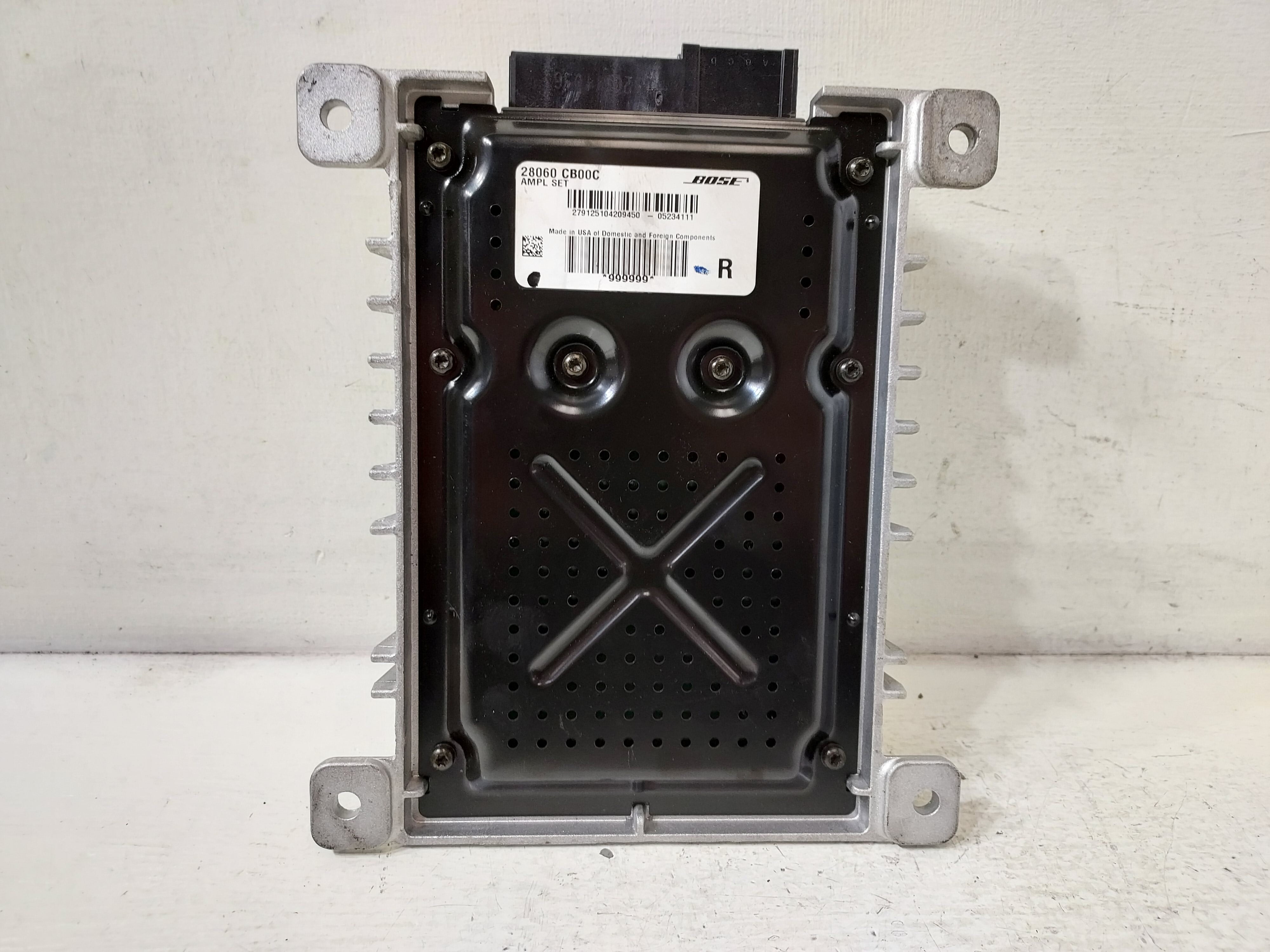 Pre-Owned 2005-2007 Nissan Murano Rear RH Floor Mount Amplifier OEM LKQ - Verify Specific Vehicle Fitment In Description - (Good)