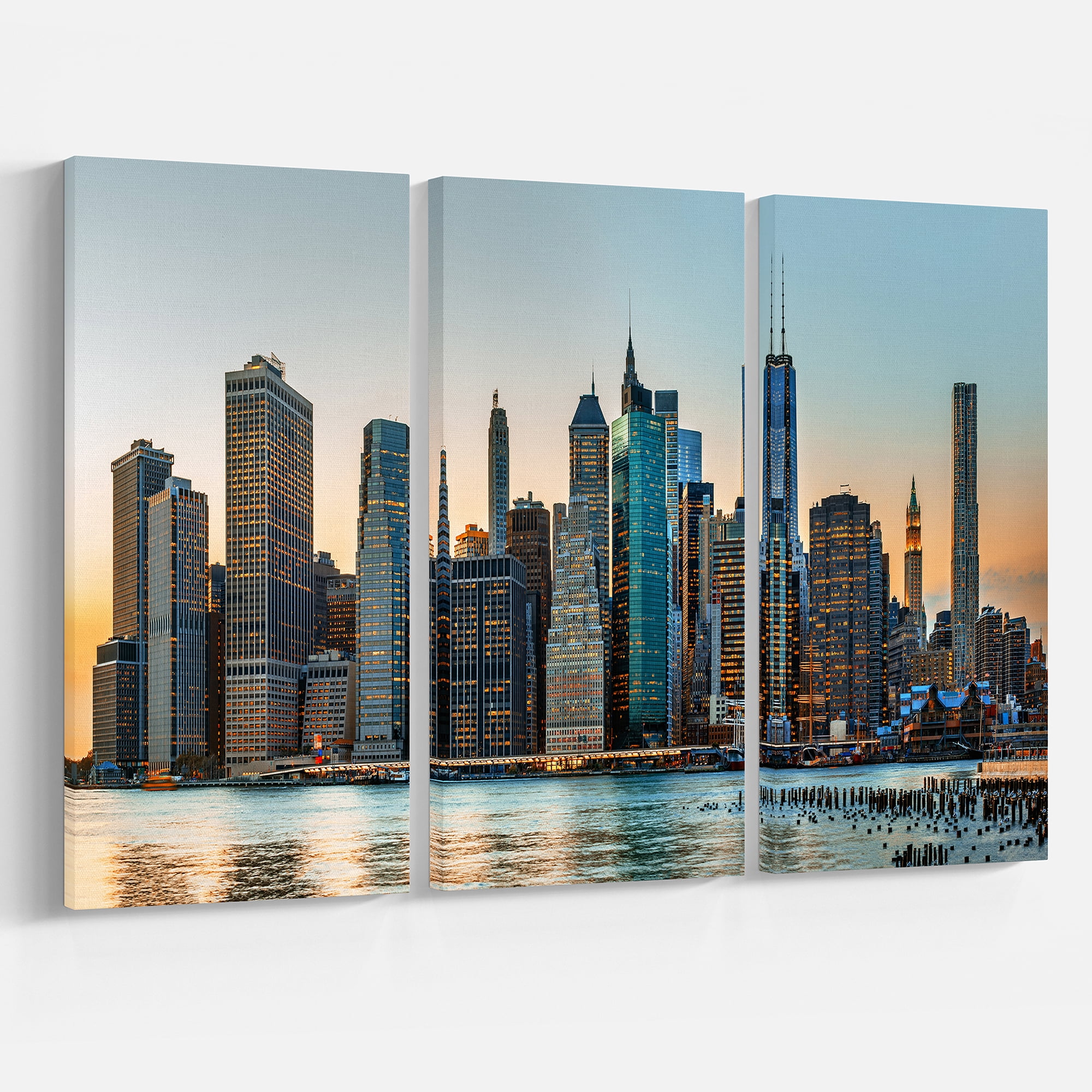 Designart 'New York City Skyline ' Photography Canvas Art Print