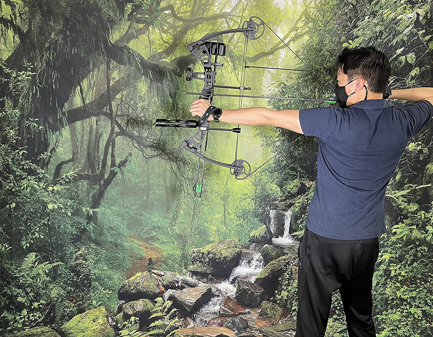SAS Scorpii 55Lb Compound Bow Travel Package with Arrows Hard Case Loaded