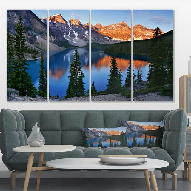 Beautiful Moraine Lake Canada - Landscape Canvas Art Print
