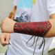 thumbnail image 4 of Protector de brazo de tiro con arco ajustable Funda de antebrazo de cuero de vaca en relieve / Protectores de brazo Equipo de protección Brazalete antiguo oso de fresa  Hogar, 4 of 5