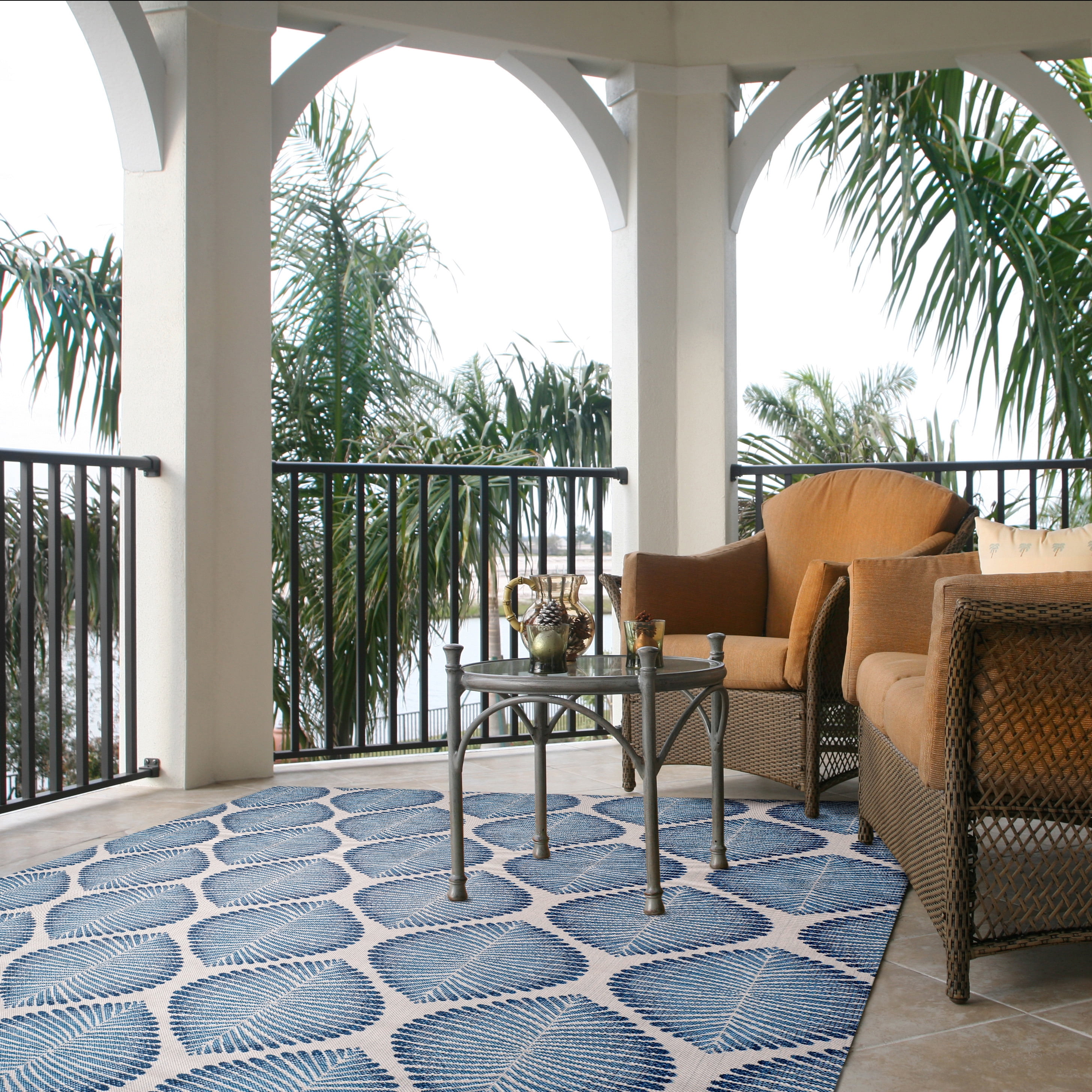 Safavieh Courtyard Deborah Geometric Indoor/Outdoor Area Rug, Beige/Navy, 6'7" x 9'6"