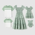 thumbnail image 1 of PatPat Tenues Assorties pour la Famille Robes Smockées à Imprimé Floral Intégral et Robe en Coton à Rayures Colorblock Fillette 4-5 Ans, 1 of 5