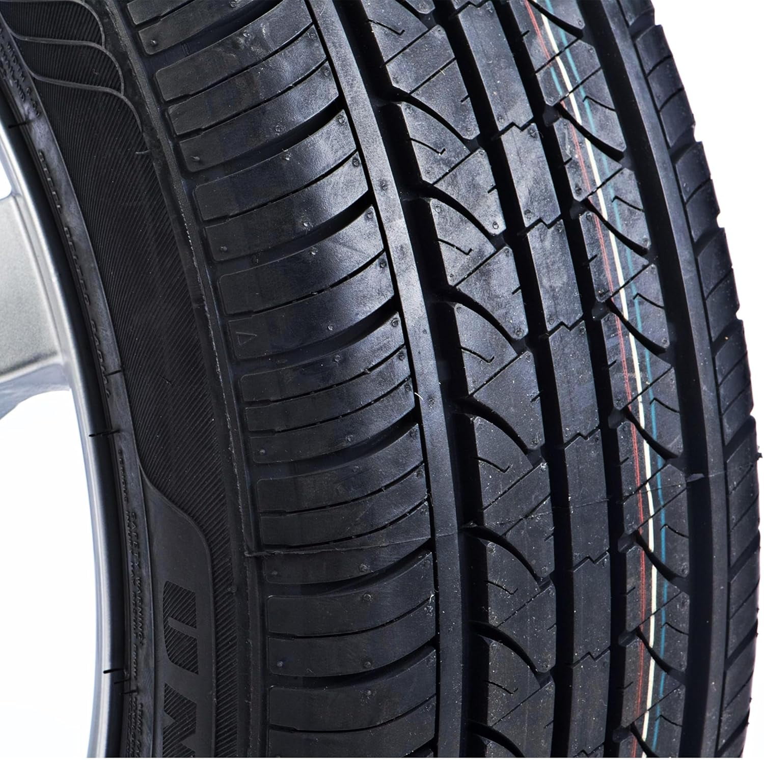 Travelstar UN99 All-Season Tire - 215/50R17 95V Fits: 2012-18 Ford Focus Titanium, 2016-18 Honda Civic EX-T