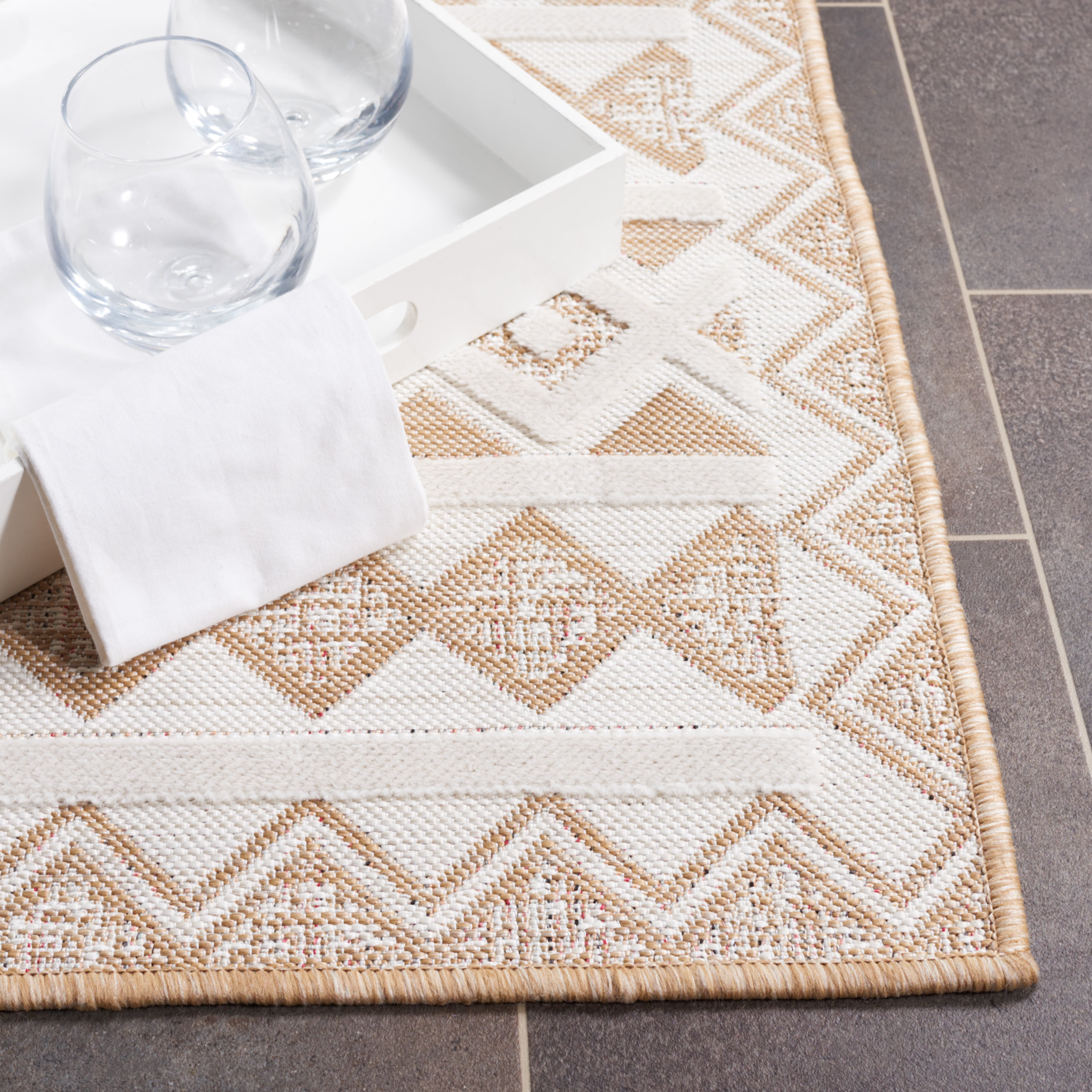 SAFAVIEH Cabana Ethan Geometric Indoor/Outdoor Area Rug, Natural/Ivory, 4' x 6'