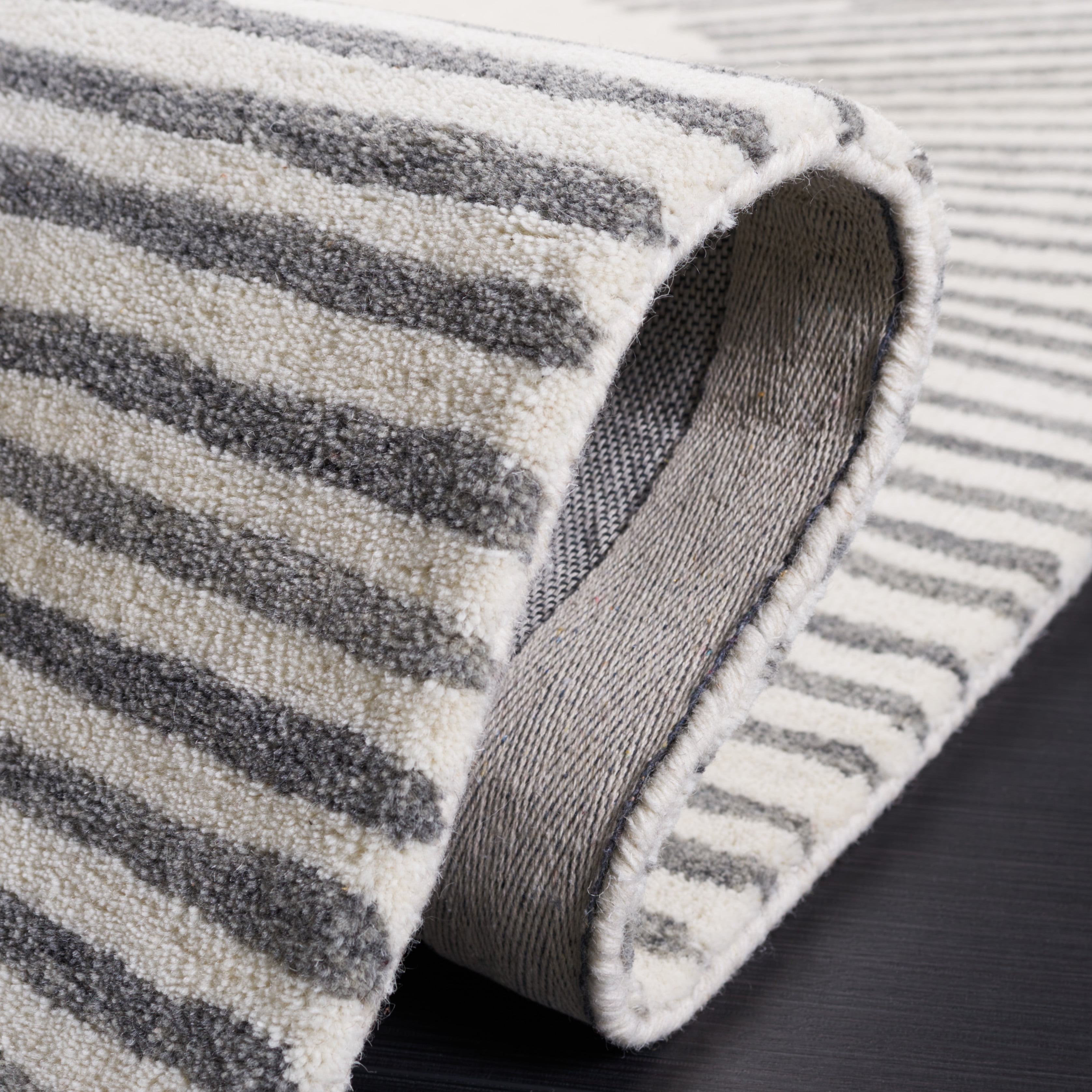 SAFAVIEH Fifth Avenue Declan Abstract Area Rug, Ivory/Grey, 8' x 10'