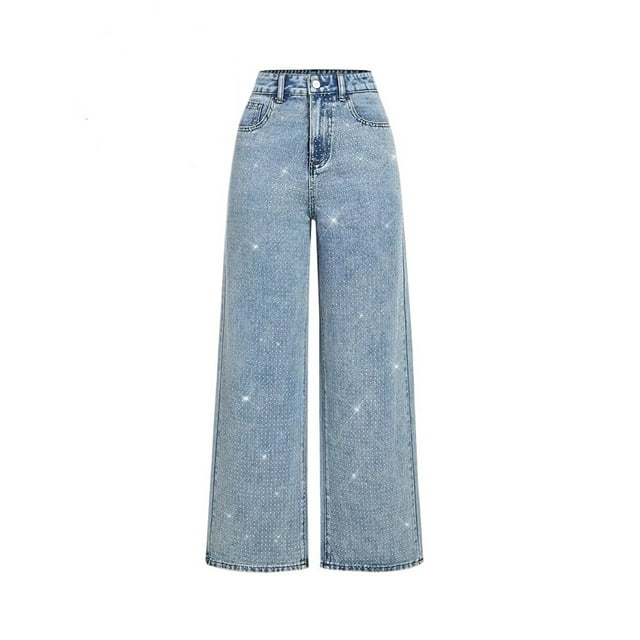 pantalones vaqueros elásticos con diamantes de imitación for mujer, cintura alta, rectos, pierna ancha y brillantes, 2026 Jeans de mujer en azul cielo, vista frontal centrada de largo completo con tiro alto y pierna ancha; tela vaquera elástica (algodón y poliéster), cierre de cremallera y botón, cinco bolsillos y decoración de diamantes de imitación brillantes sobre la superficie. Fondo blanco neutro; suelen combinarse con tops cortos, camisetas sin mangas o tacones.