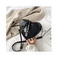 thumbnail image 3 of Bolso Gótico En Forma De Corazón Con Cadena Negro, 3 of 5