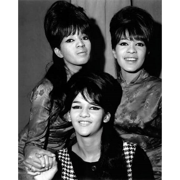 The Ronettes Ronnie Spector Estelle Bennett & Nedra Talley 5x7 inch photo