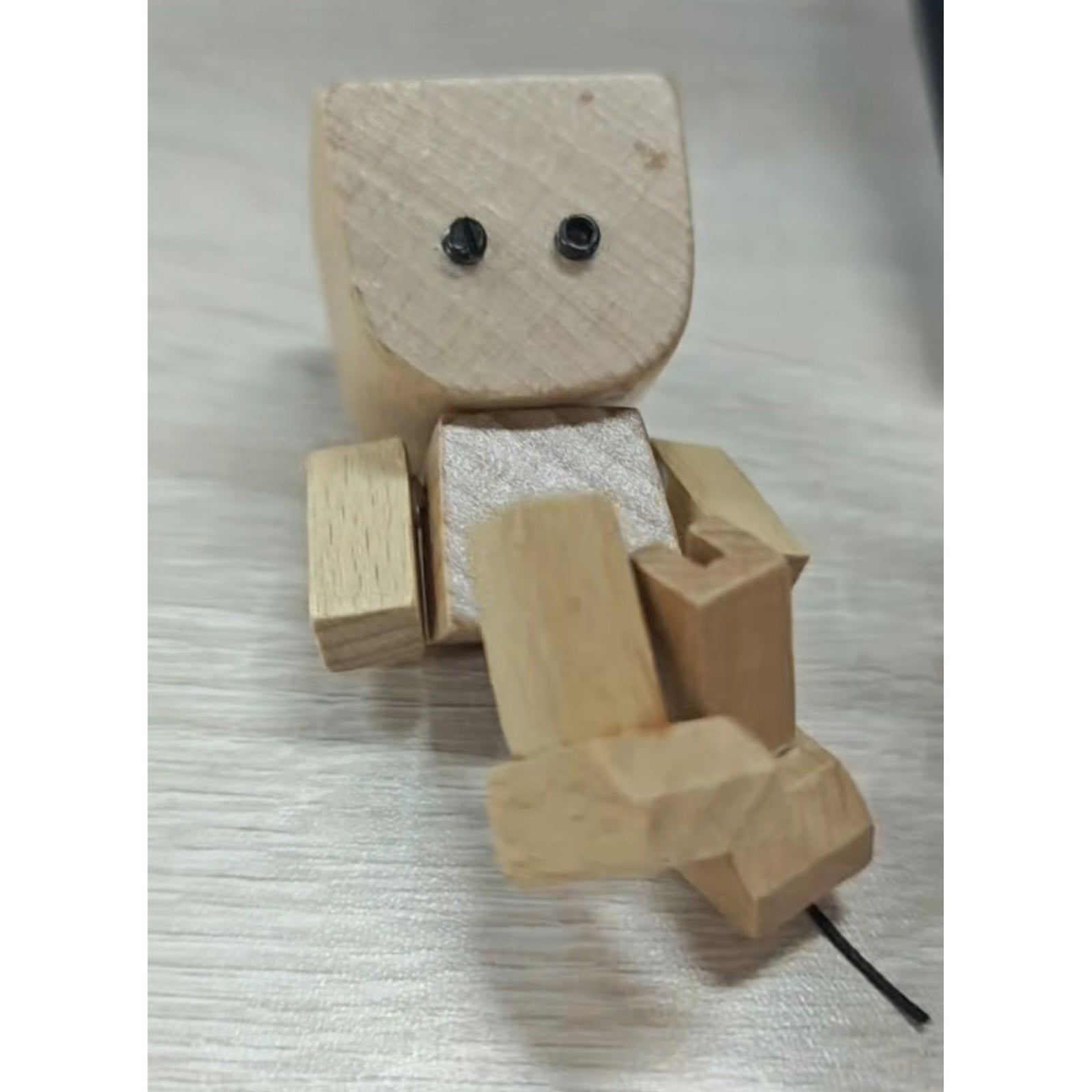 Shaking Wooden Man Figur - Wackelmann Mit Magnetbasis & Aromatherapie Slot