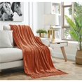 thumbnail image 1 of Couverture de 50 x 60 Po avec Chenille et Rouille - Polyester, 1 of 1