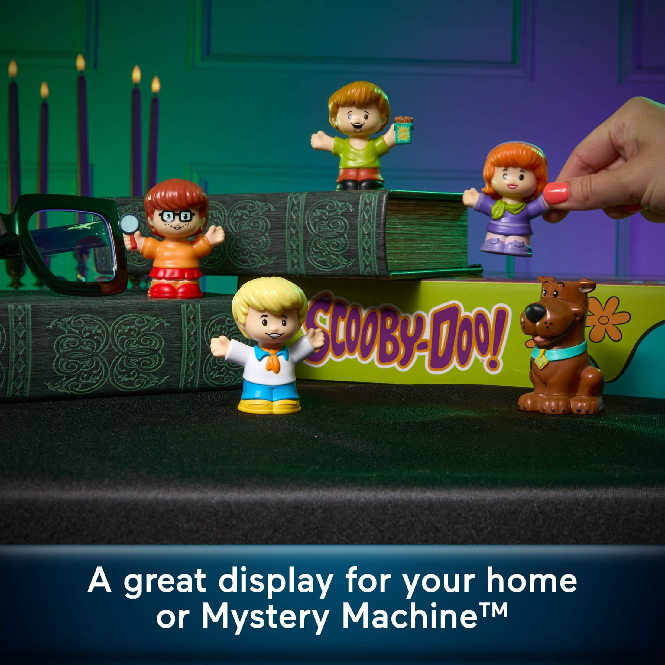 Little People Collector Scooby-Doo TV Series Special Edition Set for Fans, 5 Figures