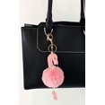 thumbnail image 3 of Llavero de flamenco rosa de piel de conejo Rex real - Encanto de bolso de bolsa de playa - Bola de piel esponjosa de anillo de oro - Regalo de moda, 3 of 4