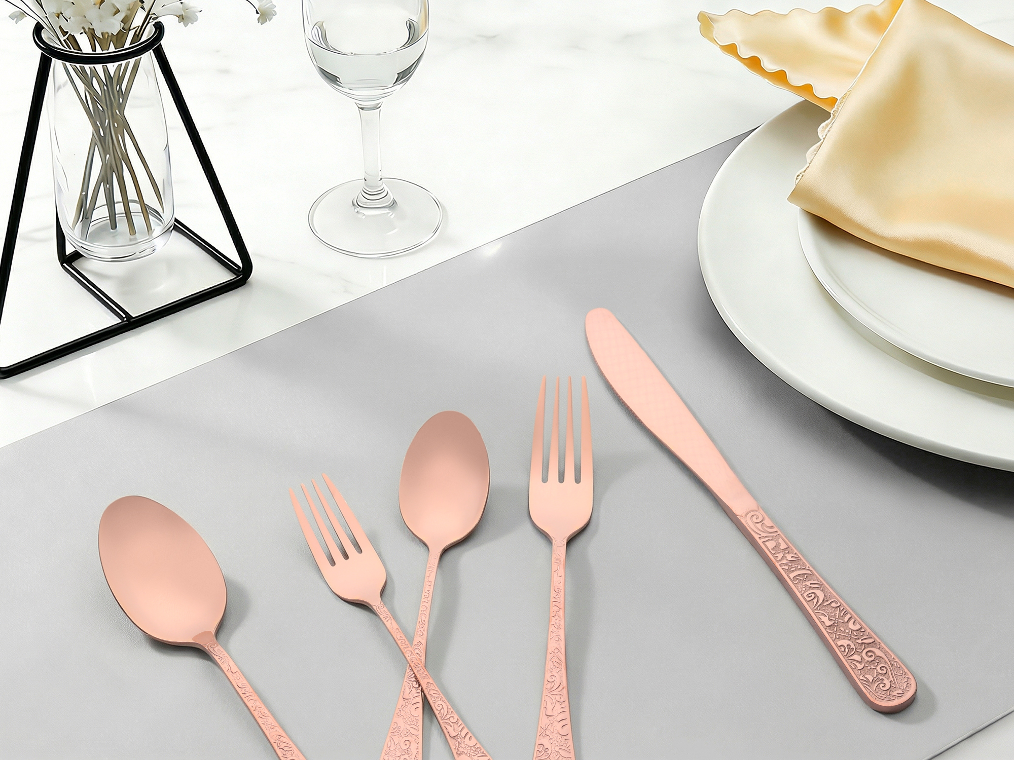 Unique Bargains 30 Pieces Stainless Steel Mirror Polished Cutlery Set for 6 Rose Gold