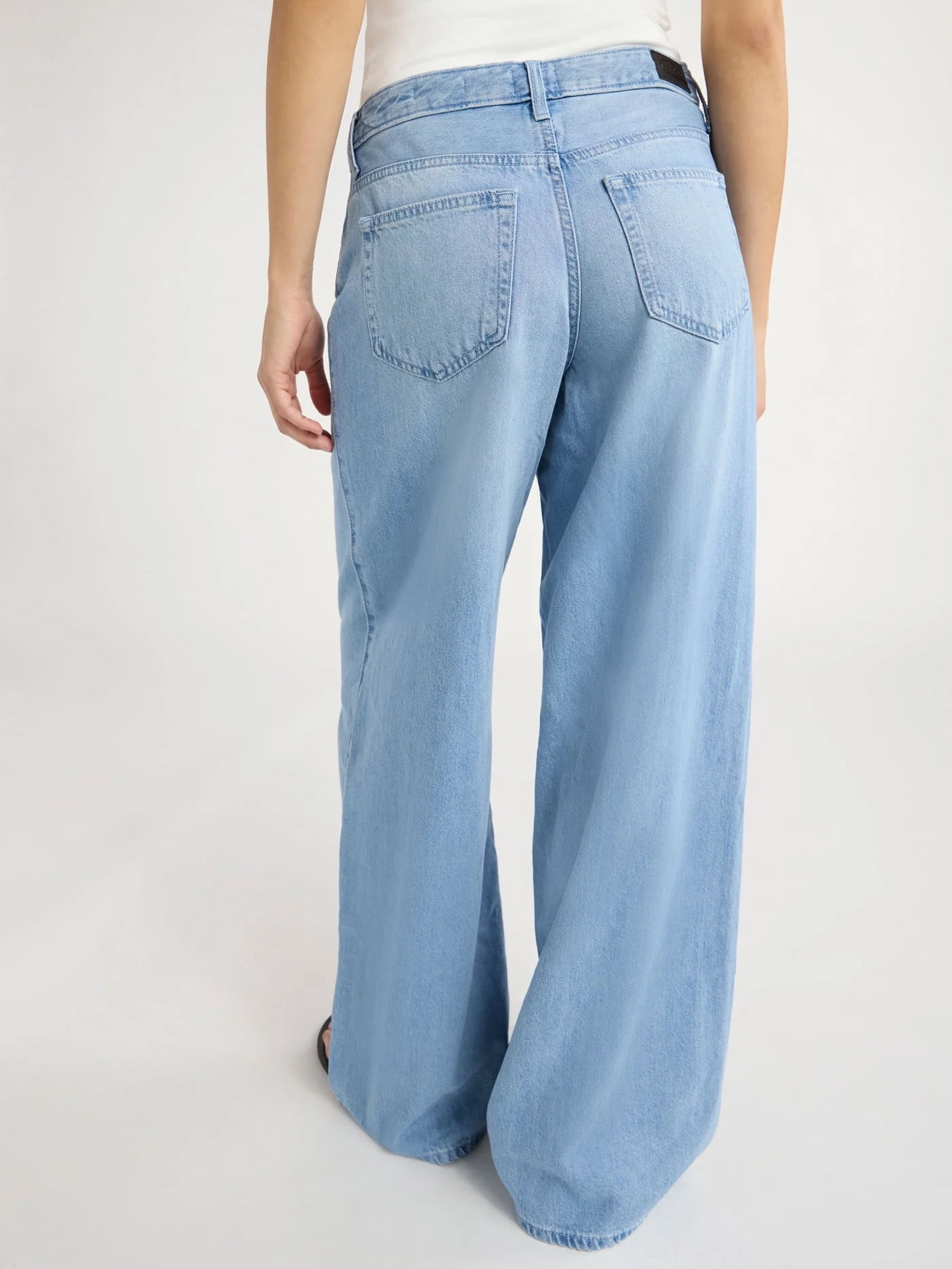 Scoop Women’s and Women's Plus Relaxed Low Slung Jeans, Sizes 0-28 Plus