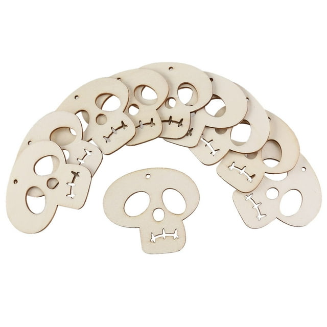 10pcs Wooden Embellishments Halloween Decoration Skull Pattern Pendant with Hemp Ropes
