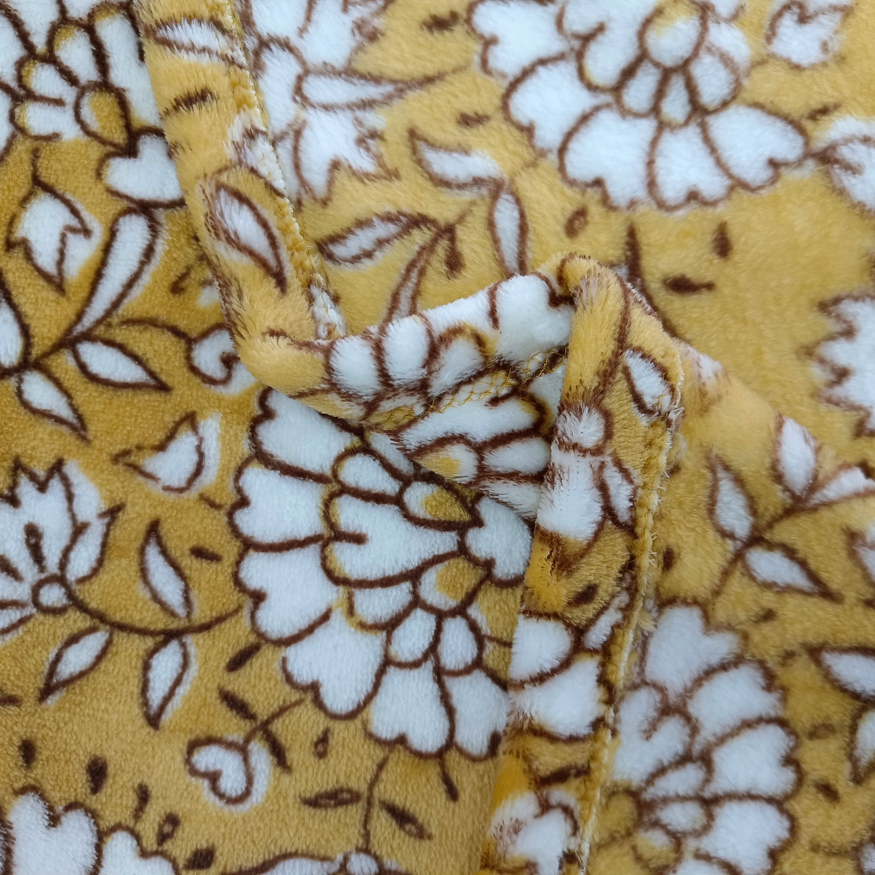 Mainstays Super Soft Velvet Plush Bed Blanket, Yellow Floral, Full/Queen Size