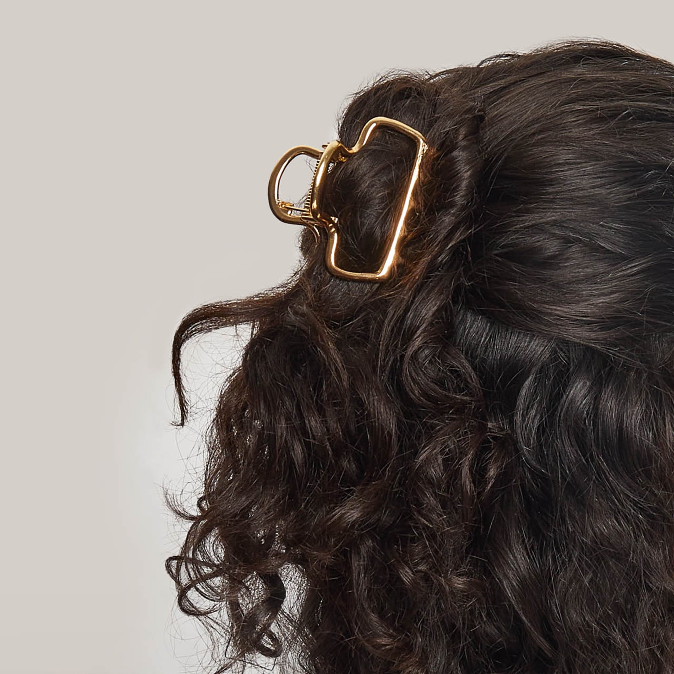 Kitsch Metal Open Shape Puffy Claw Clip 1 Piece, All Hair Types, Gold Color