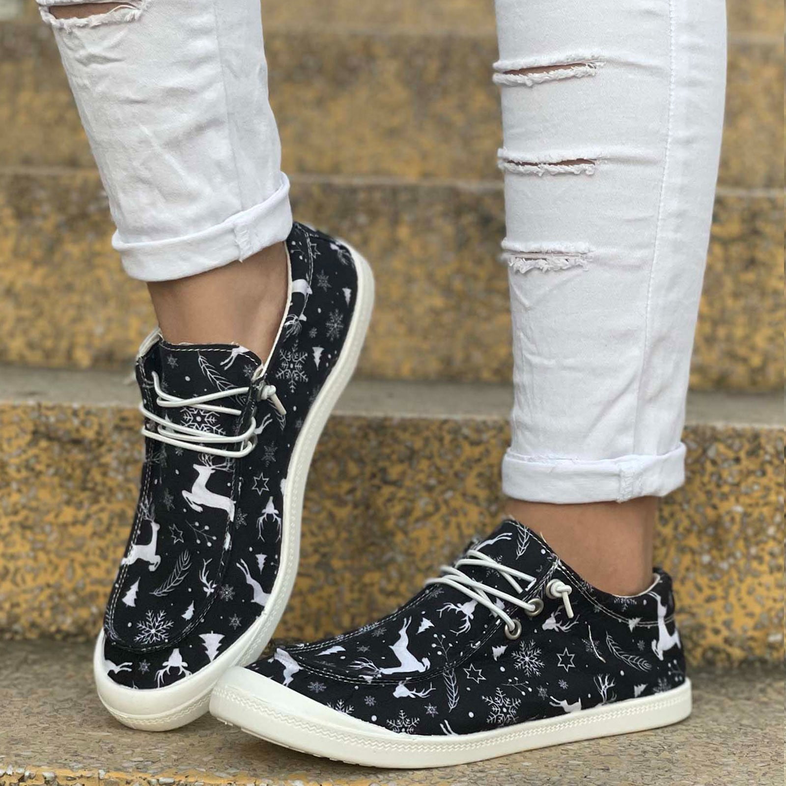 Black walking shoes womens deals