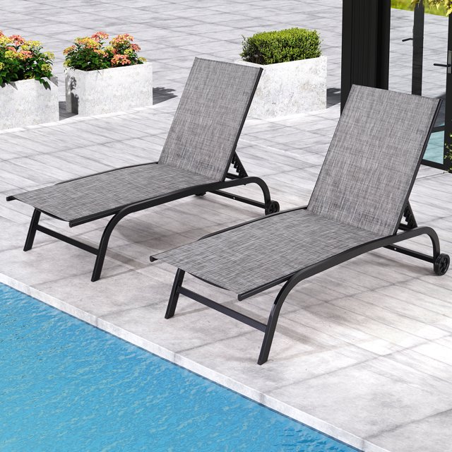 Yoleny Chaise Longue de Patio de 26 Pouces de Large avec Roues, Ensemble de 2 Chaises Longues de Piscine avec Dossier Réglable, Chaises Longues d'Extérieur en Textilène Imperméable pour Patio, Bord de Piscine, Terrasse, Gris
