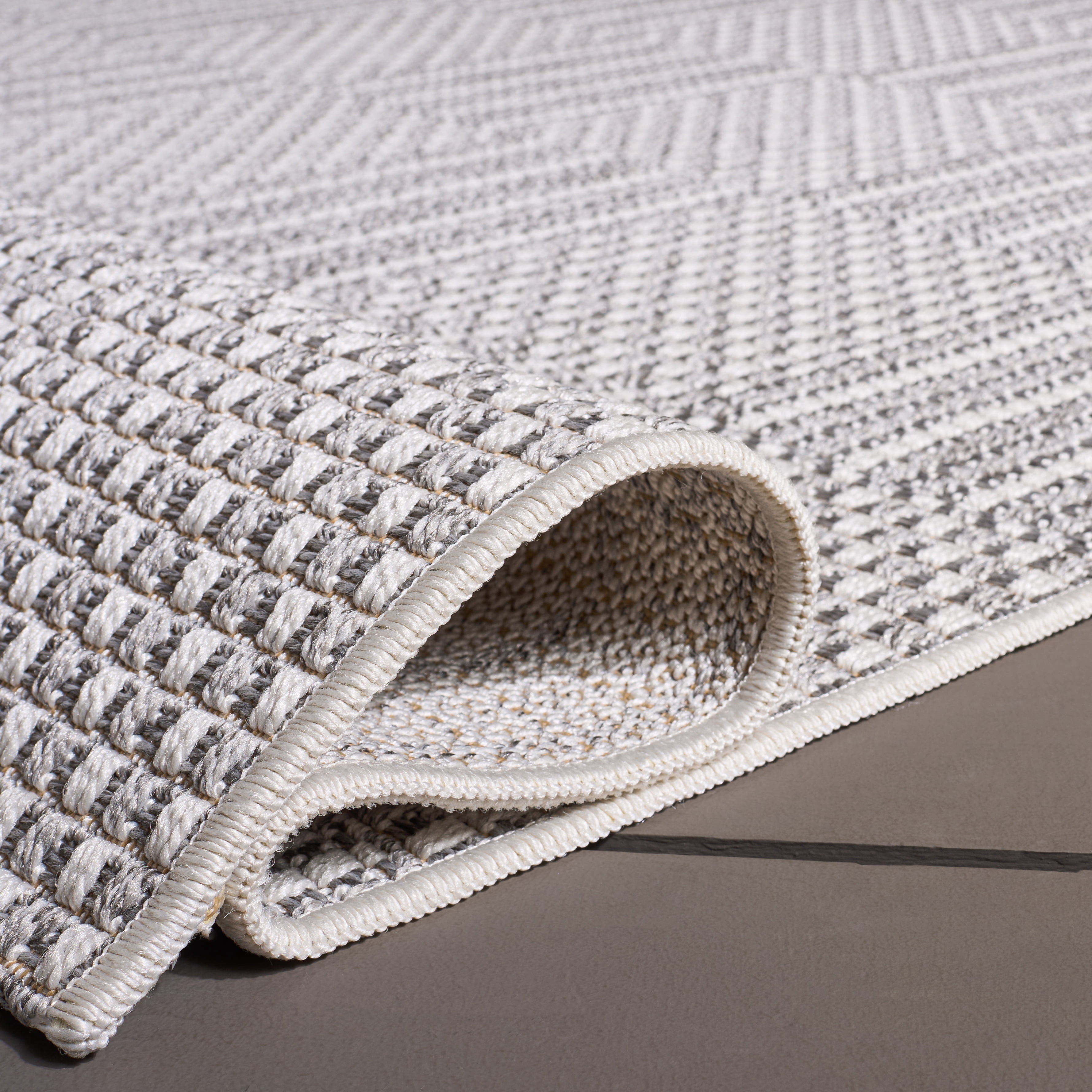 Safavieh Sisal All-Weather Austen Geometric Indoor/Outdoor Area Rug, Gray/Ivory, 4' x 6'